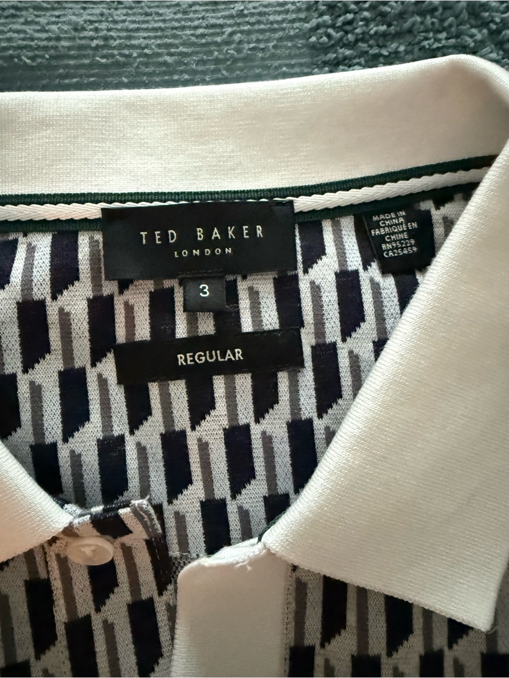Ted Baker Men’s Navy and White Geometric Knit Polo- NWOT - Picture 3 of 8